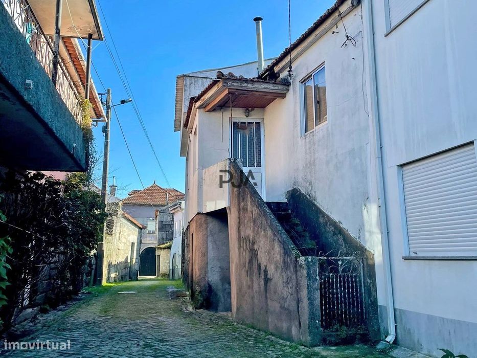 Moradia para Restaurar em Folhadal, Nelas