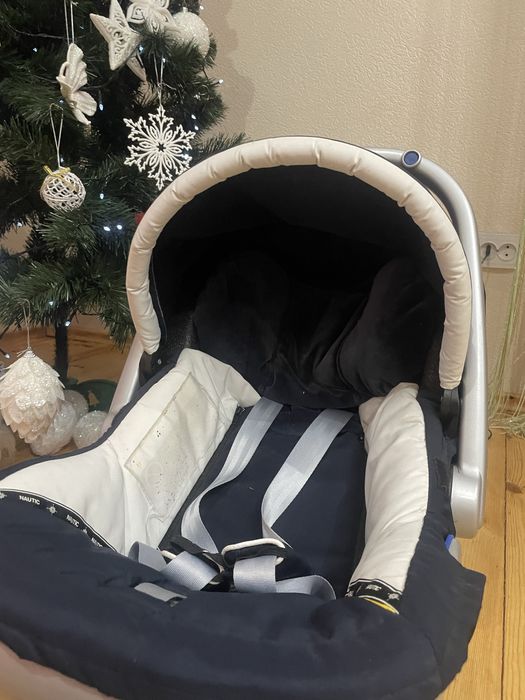 Продам дитяче автокрісло