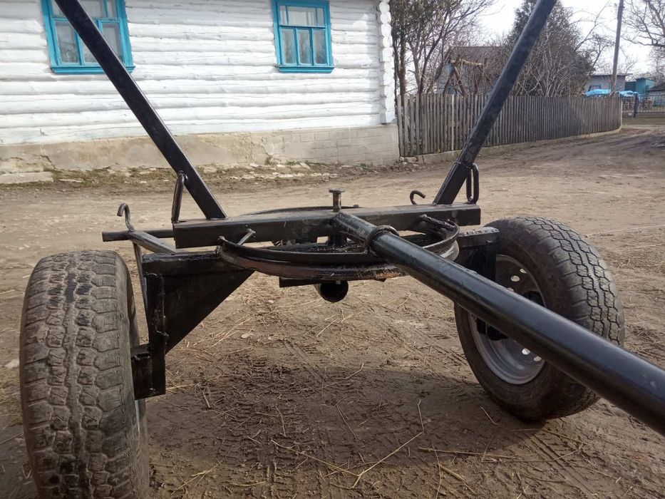 Віз, фіра, на гумовому ходу