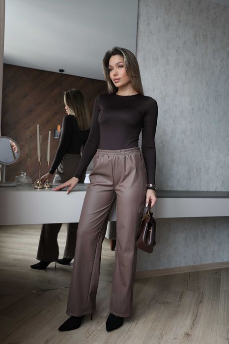 Штани жіночі шкіряні на резинці / женские штаны кожанные на резинке