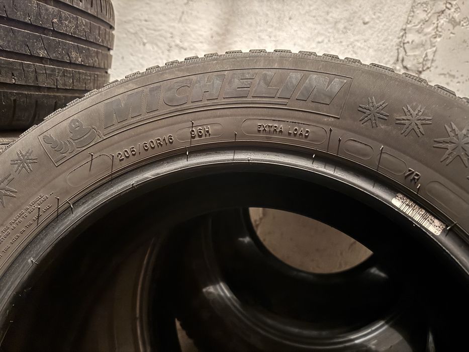 Opony Michelin Alpiny 5  zimowe