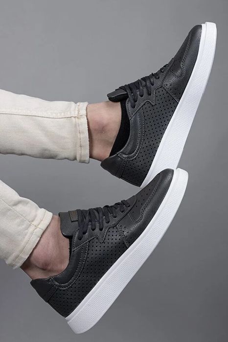 Czarne męskie buty sportowe skóra syntetyczna perforowane 44 5ga