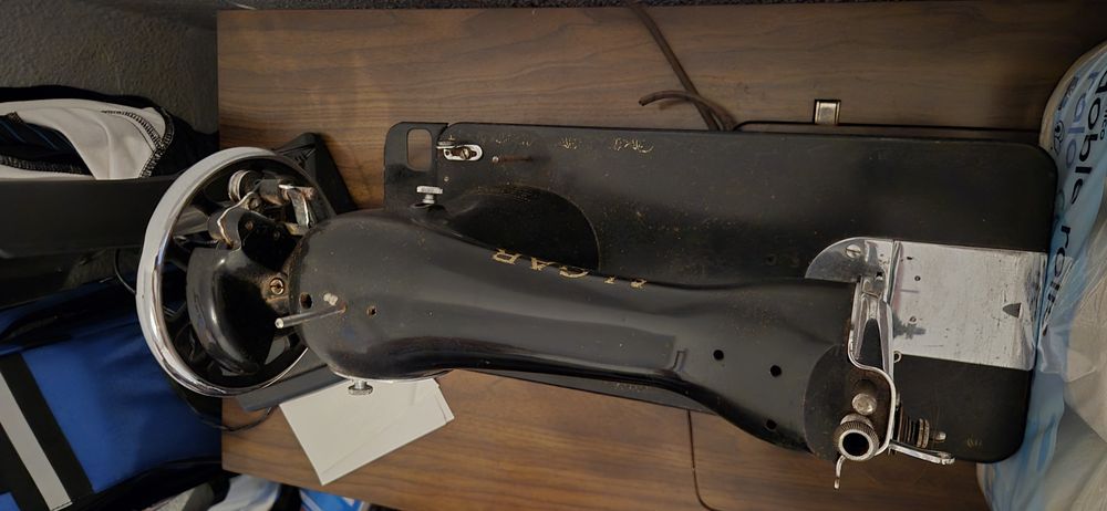 Vendo máquina de costura Algar