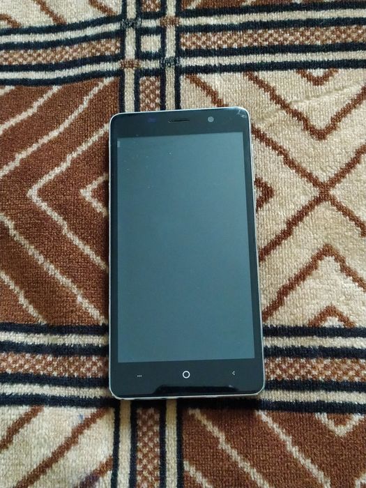 Продам телефон Leagoo m5 на запчастини