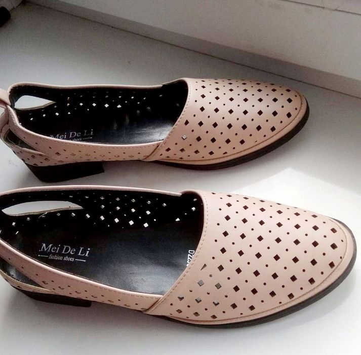 Балетки туфлі босоніжки босоножки шлепки не шкіра не кожа сабо