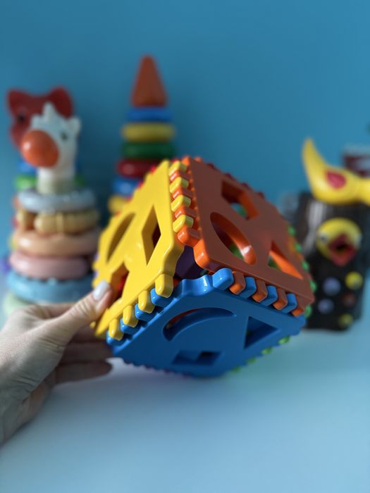 Розвиваючі іграшки,пірамідка,сортер монтессорі