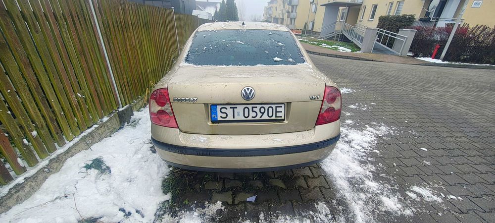 Volkswagen Passat B5 FL 1.8T 2002 | uszkodzony |