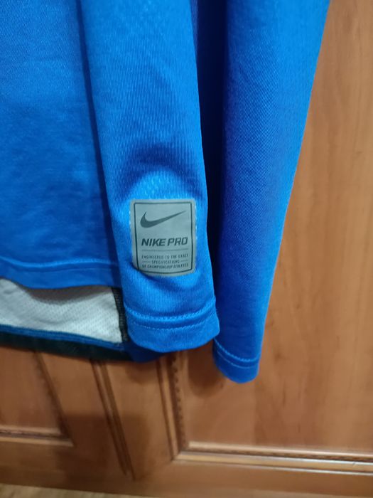 Майка    Nike  Pro Combat   Hypercool           .