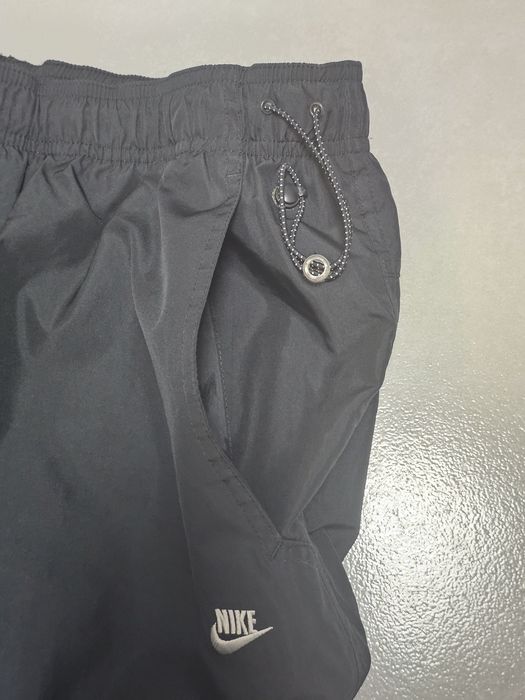 Nike Sportswear spodnie do biegania roz.M wodoodporne