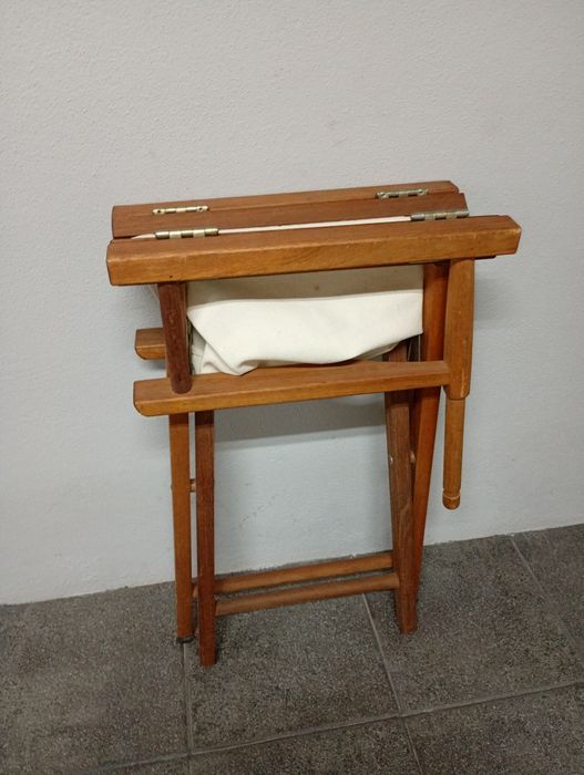 Mesa e cadeiras jardim