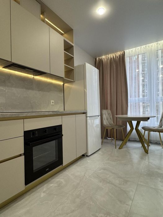 Продам 1-комнатную квартиру с ремонтом в Акварель-8 Таирова (123-456)