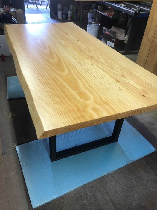 Mesa Rustica em madeira de Pinho