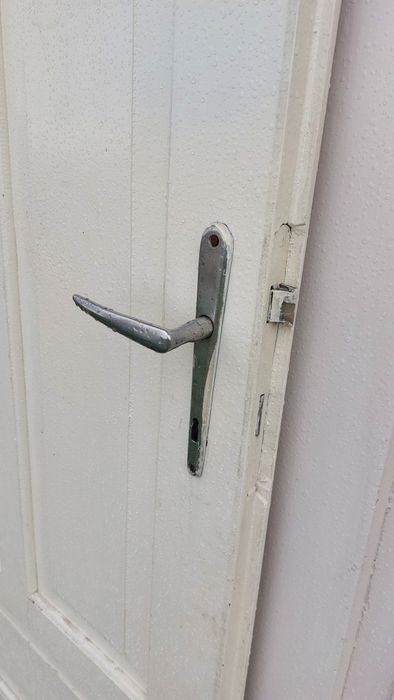 Drzwi drewniane stare solidne 3 zawiasy