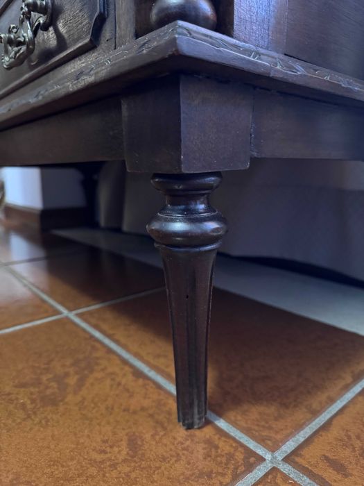 Cómoda com gavetas