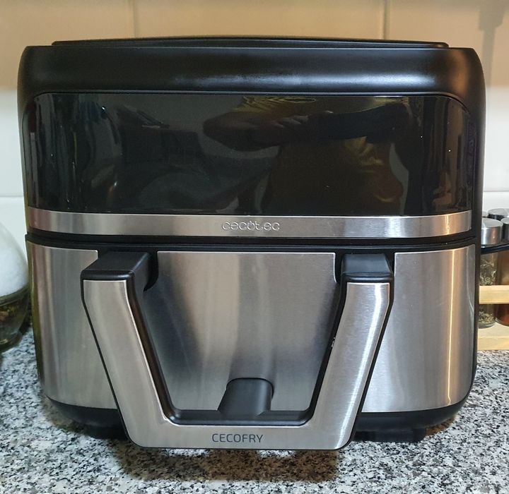 Air Fryer 9L Cecotec como nova.