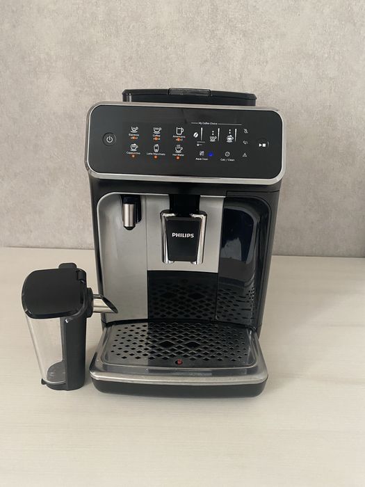 Кавомашина Philips/Saeco Incanto Cappuccino LatteGo є Вибір