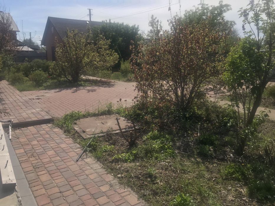 Повністю облаштована ділянка під будинок з гаражем