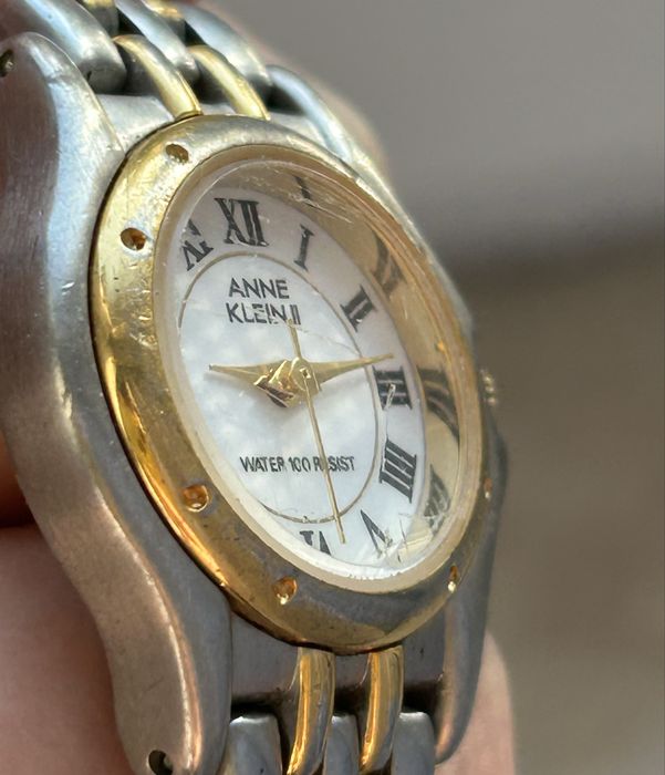 Zegarek damski Anne Klein II na bransolecie