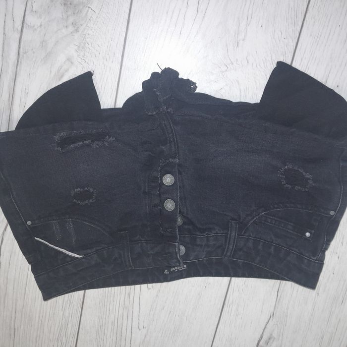 Krotkie czarne spodenki DIVERSE