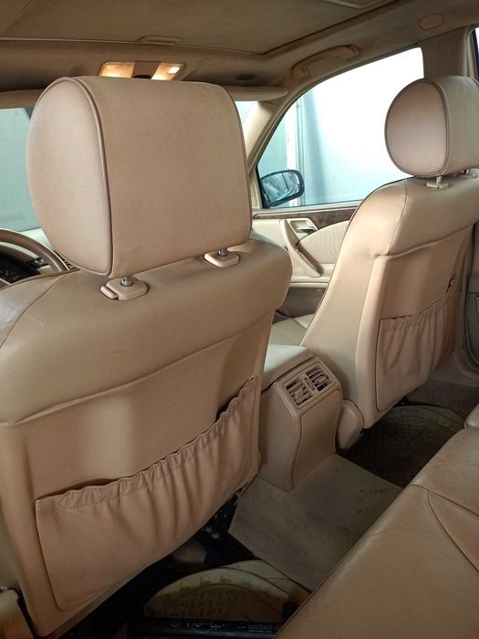 Mercedes-Benz E270 CDI Avantgard Homolg. 7 passageiros