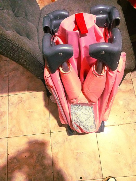 Vendo esse parke de bebé /berço portátil e esta pérsao 80€ 2