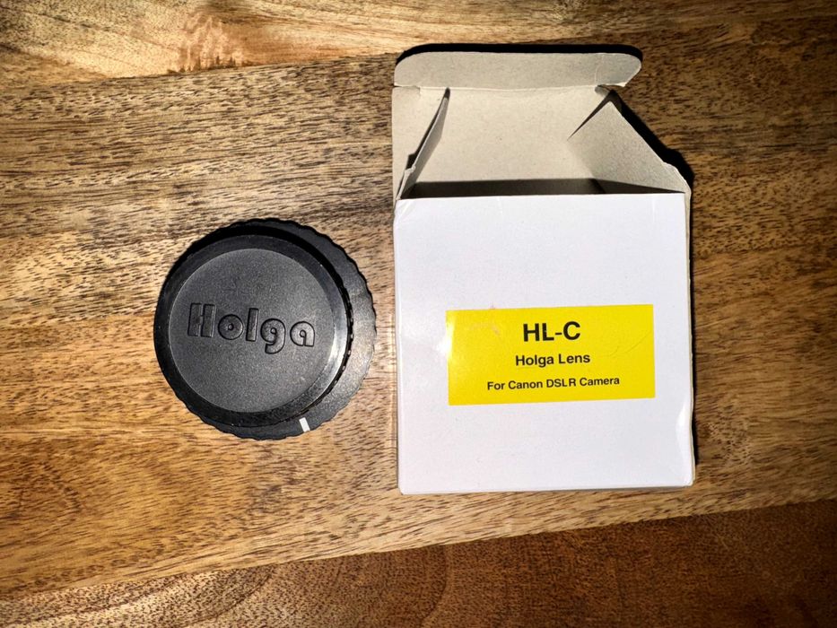 Objetiva Holga para Canon DSLR.