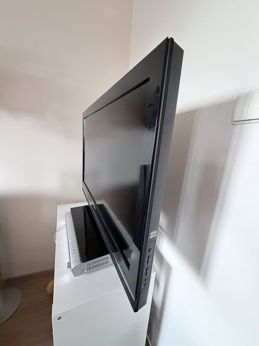 Sony Bravia KDL-37W5500