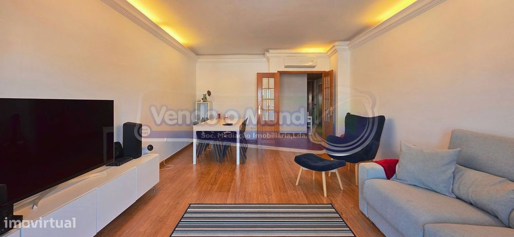 Property in Alverca Do Ribatejo E Sobralinho, Lisboa