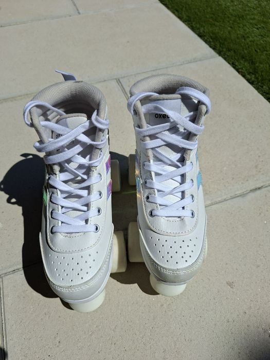 Patins de criança (menina) + Proteções de Joelhos, cotovelos e mãos