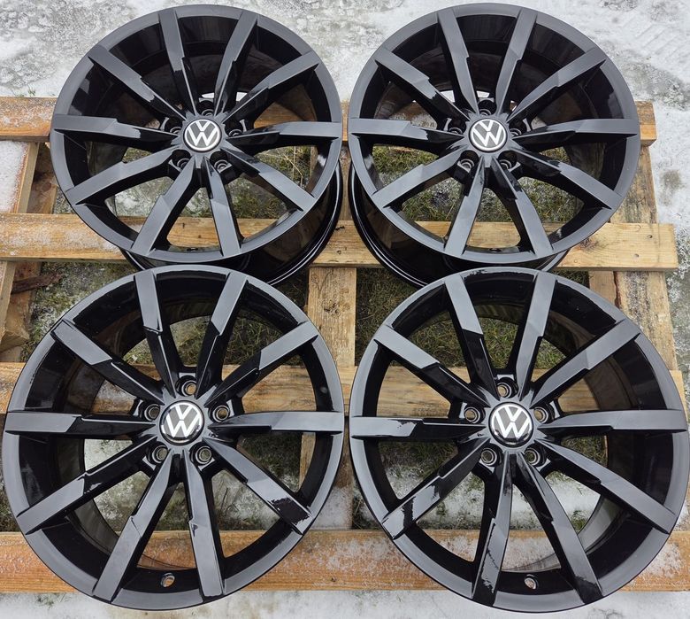 Felgi Oryginał VW Passat Sharan Touran Golf Caddy 8x18 ET44 5x112