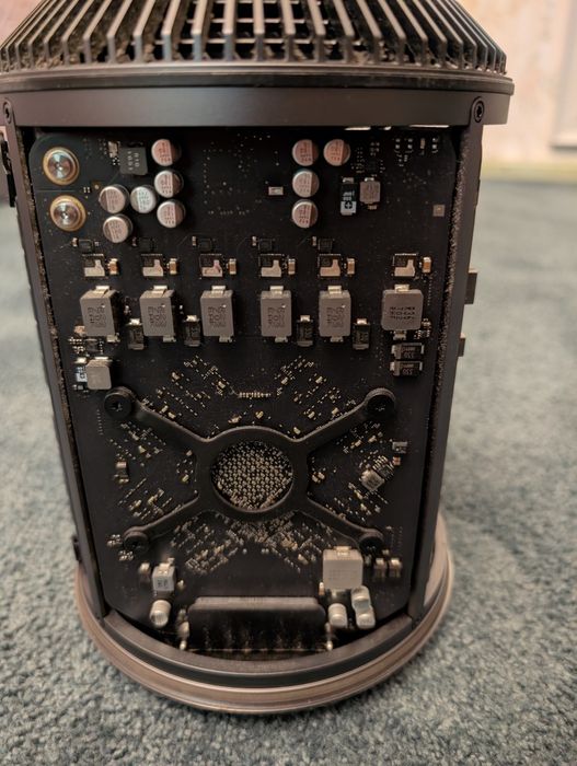 Mac Pro 2013 1ТБ 64ГБ ОЗУ