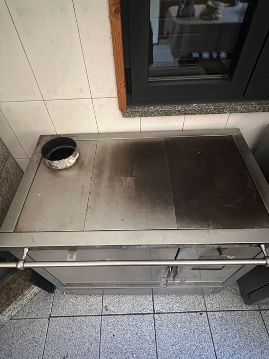 Fogão a lenha com forno