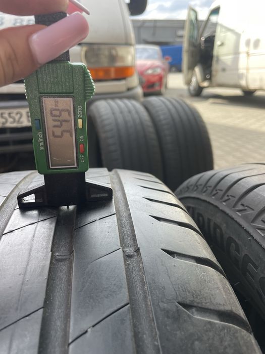 Колеса/резина/гума 225/65R17 Bridgestone