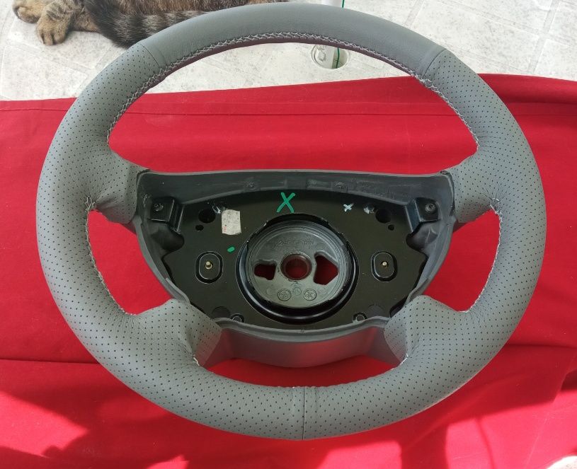 Volante grosso estofado Mercedes-Benz Classe E W211 como novo
