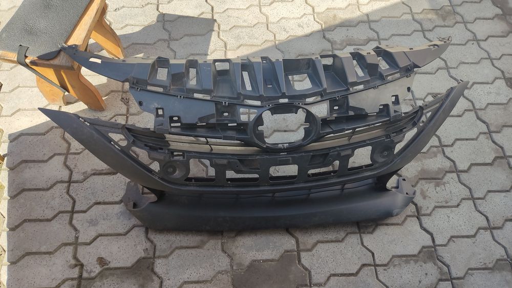 Решётка радиатора Toyota Prius Prime c 17 г.в.5311247260