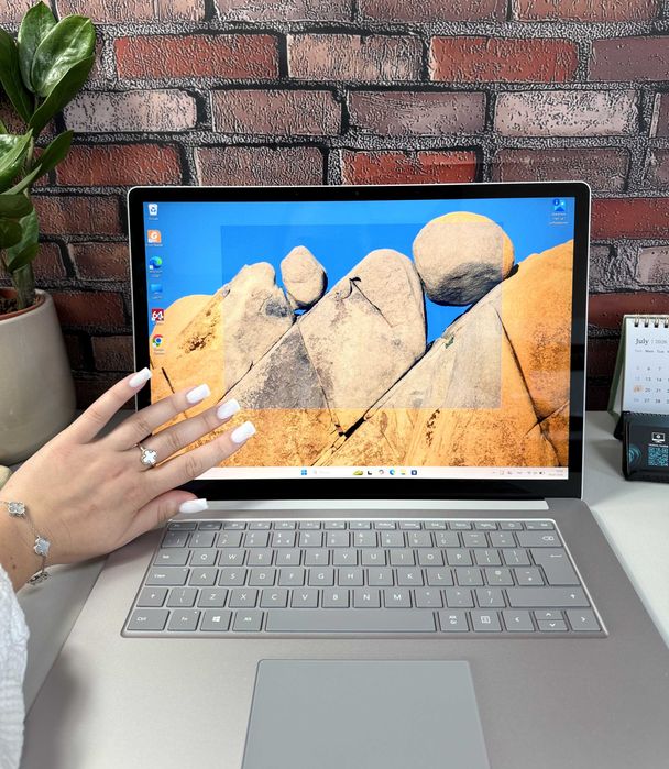 Сенсорний ноутбук Microsoft Surface Laptop 3·i5-1035G7·8GB·SSD 256GB·15.6" 2256x1504·2K·Металевий·тонкий·срібний·легкий·стильний·потужний·для роботи