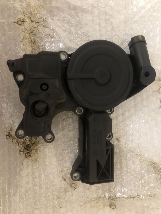 Сепаратор масла вихлоп Passat B7