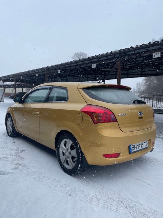 Автомобіль Kia Ceed 2009