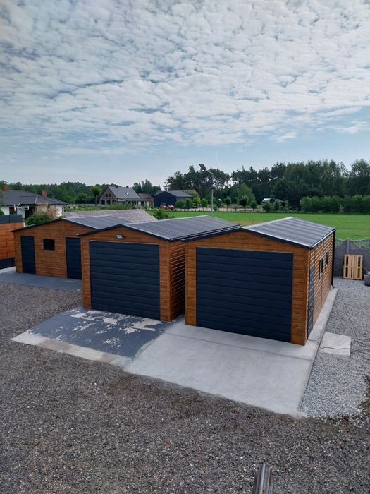 Garaż blaszany blaszak nowoczesny wygląd drewnopodobny