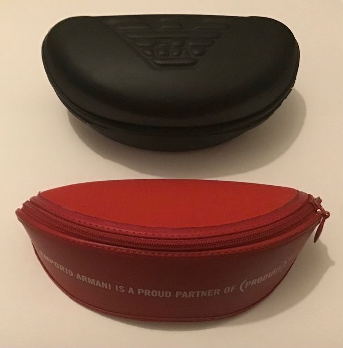 Caixas para óculos de várias marcas premium