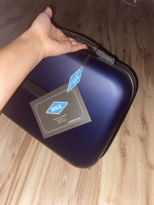 Bagaż podreczny mała walizka