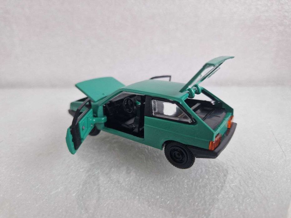 ВАЗ 2108 зубило восьмерка, модель коллекционная 1:43 сделано в СССР