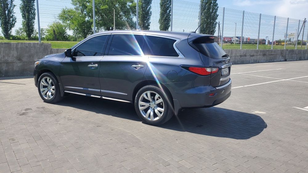 Инфинити QX 60 2013 г 4х4, 7 мест  Макс. Компл,бизнес класс