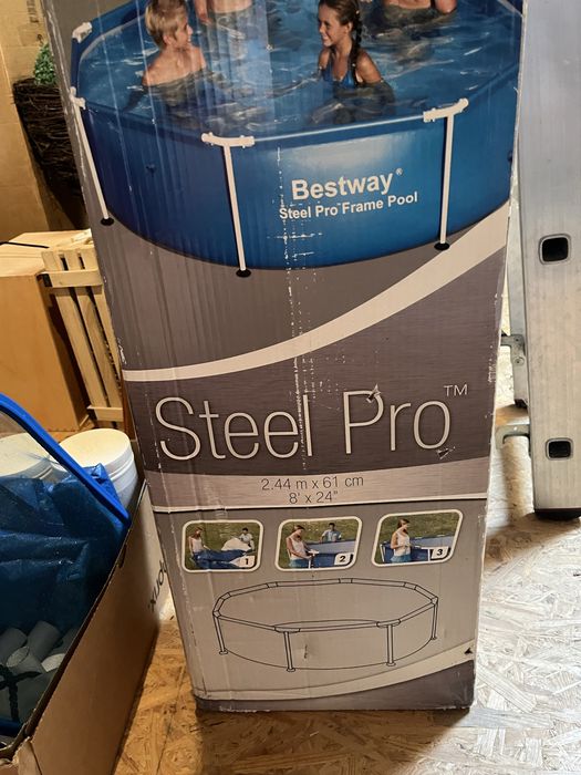 Basen na stelażu Steel Pro 2,44 m x 61 cm wraz z akcesoriami
