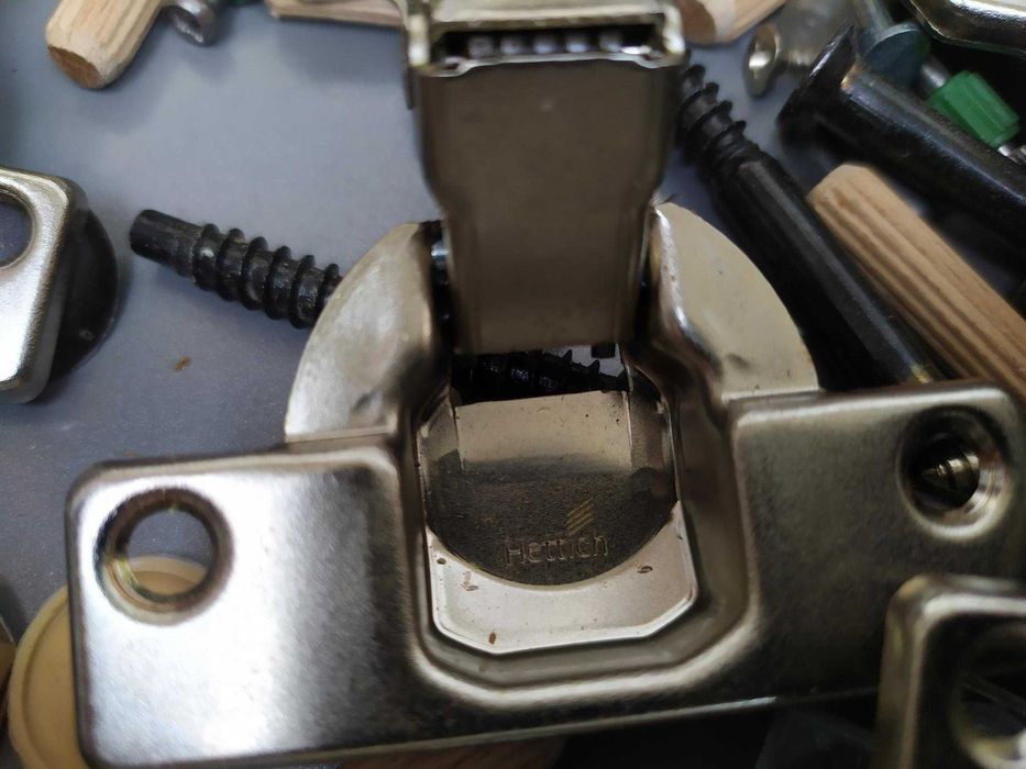 zawias zawiasy uchwyt do szafki hettich