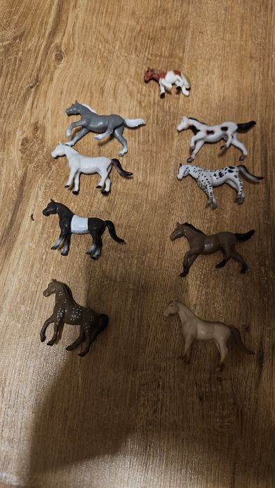Zabawki koniki miniaturki 9 sztuk