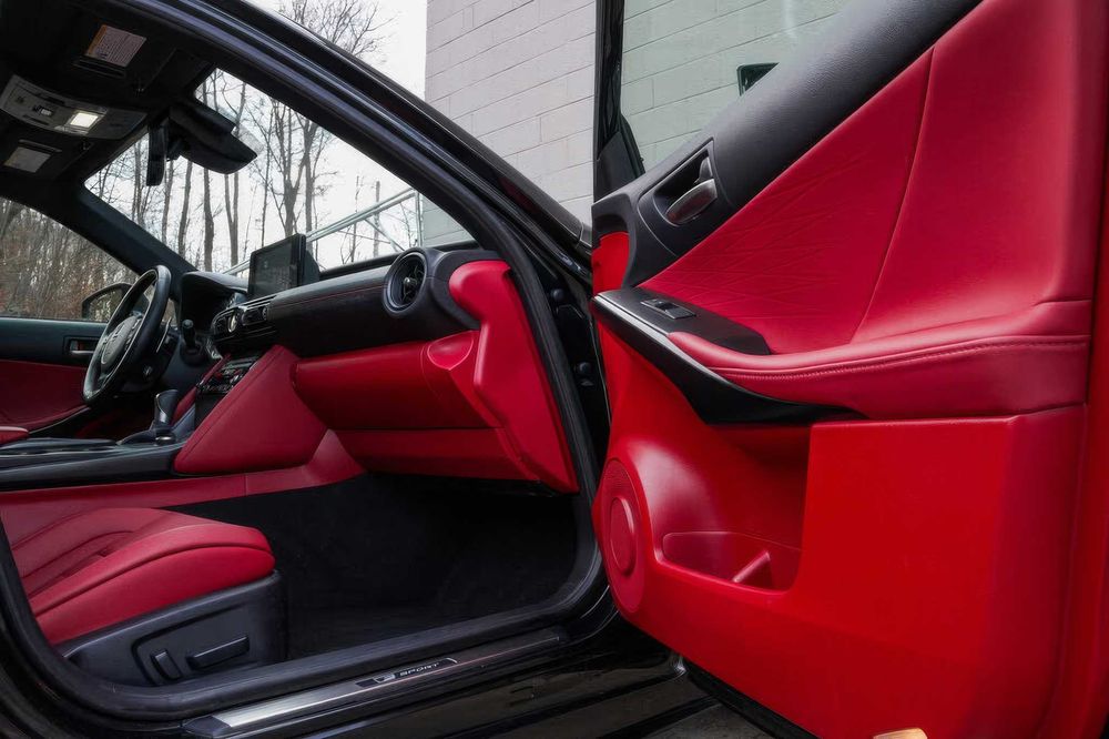 Lexus IS 300      2016