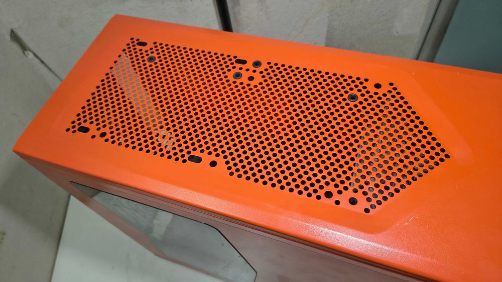 Obudowa Corsair Graphite Series 230T Windowed – Rebel Orange