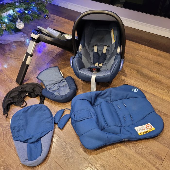Nosidełko i baza isofix Maxi Cosi + dodatki