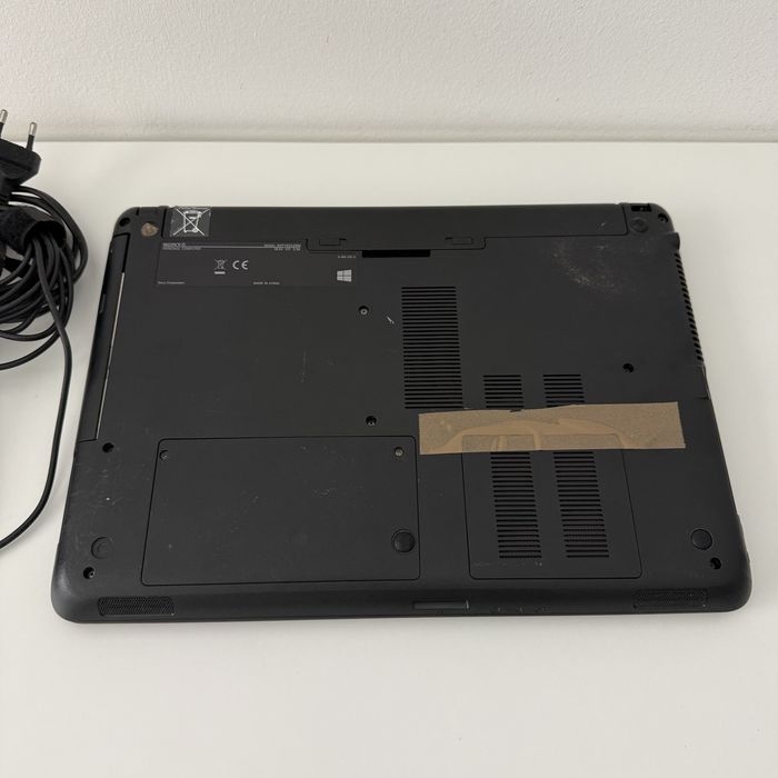 Portátil Sony VAIO (modelo SVF1421Z2EB)- Disco SSD